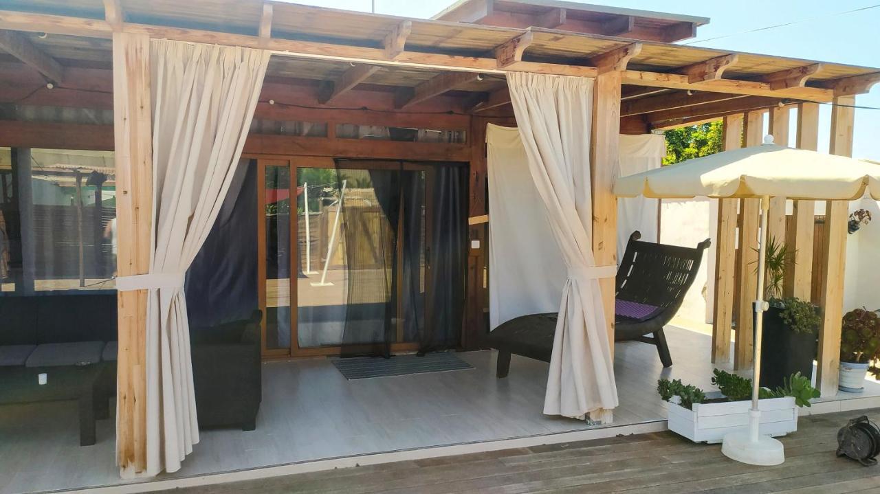 ארונה Beautiful Chalet With Wifi And Free Parking מראה חיצוני תמונה