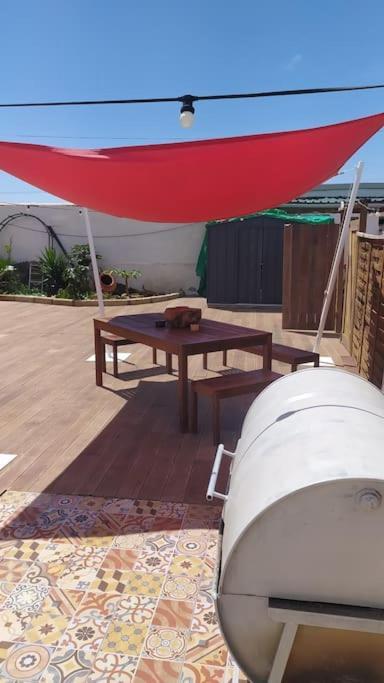 ארונה Beautiful Chalet With Wifi And Free Parking מראה חיצוני תמונה