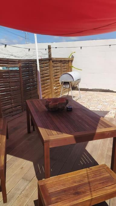 ארונה Beautiful Chalet With Wifi And Free Parking מראה חיצוני תמונה