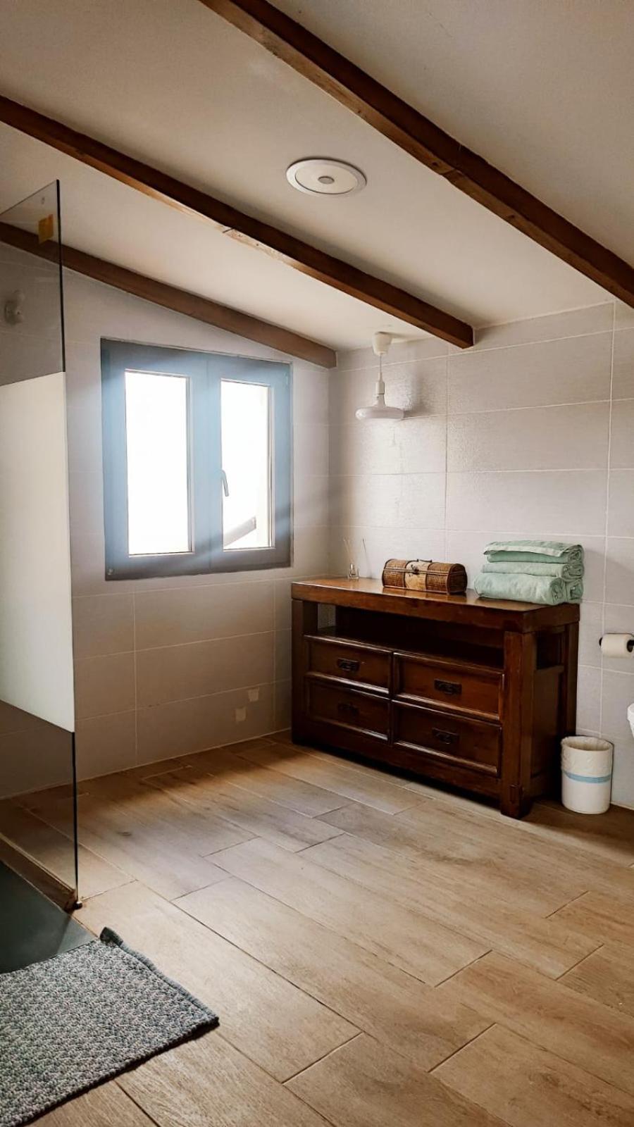 ארונה Beautiful Chalet With Wifi And Free Parking מראה חיצוני תמונה